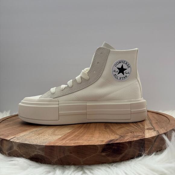 Converse CTAS Cruise HI Sneakers Shoes Size M 7 W 8.5 Chunky Platform A04688C - Picture 3 of 9